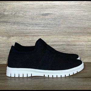 BLONDO FLORENCE NWOT SZ 11M